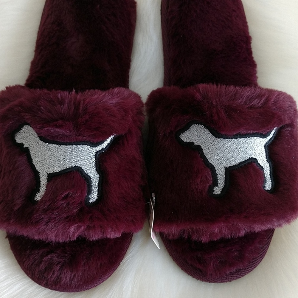 Size M(7-8)🌺PINK VICTORIA'S SECRET SLIPPER - Picture 3 of 5